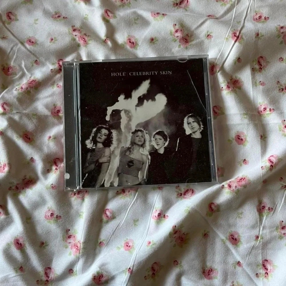 Cd - Picture 1 of 1